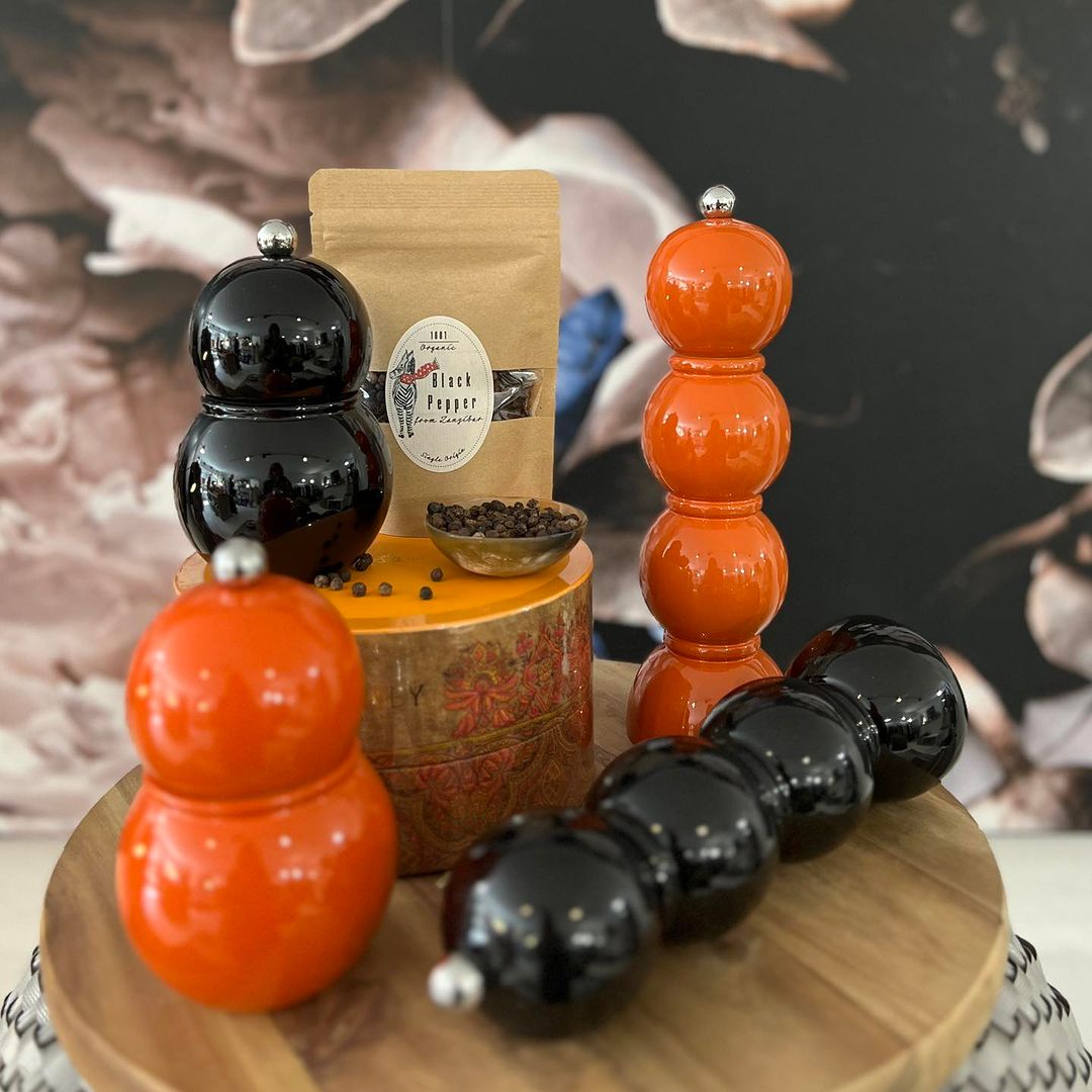 12 cm Bobbin Orange Salt & Pepper Grinder in Lacquer on Rubber Wood
