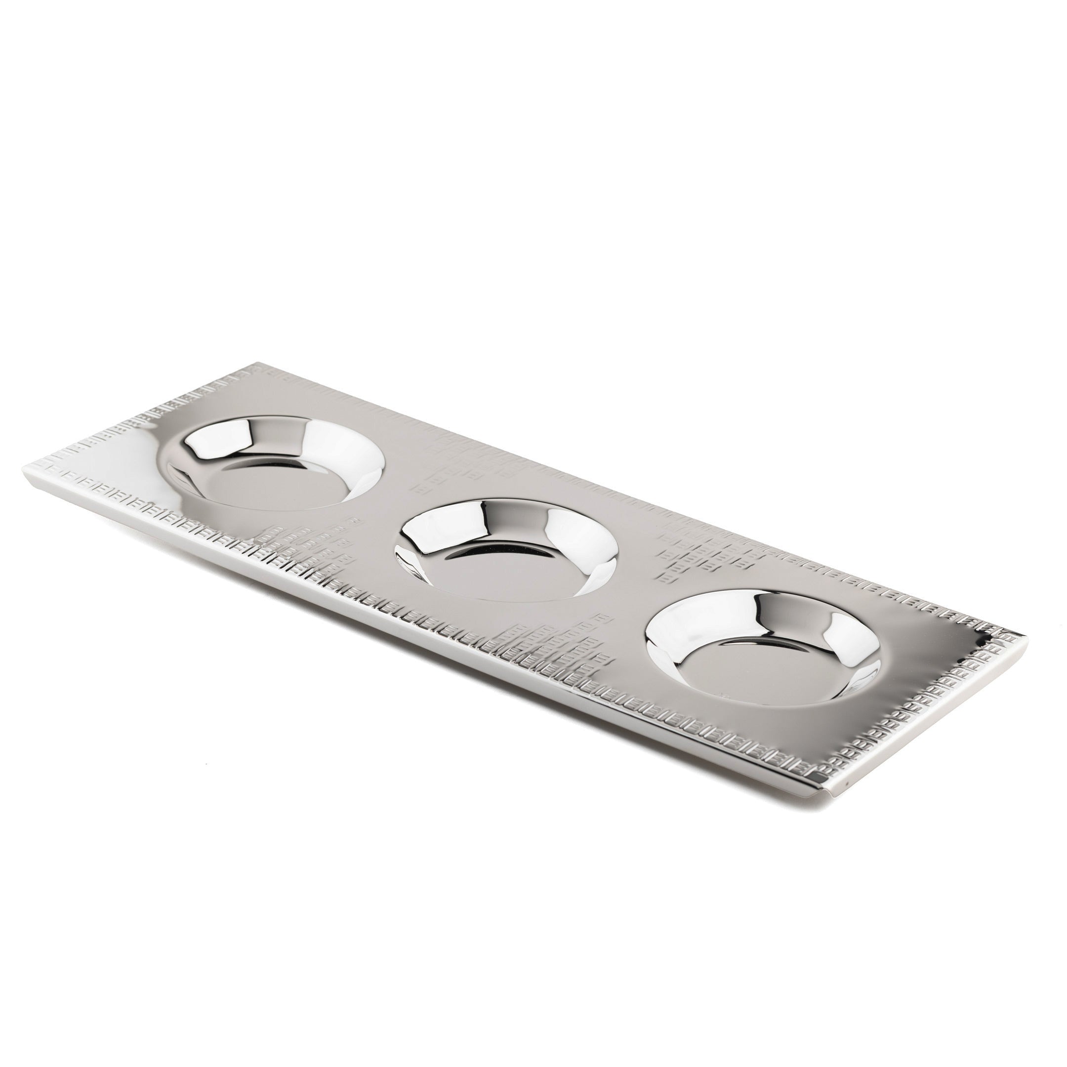 3-Section Tray on Chisel No. 16 with Metal Knob Covers
