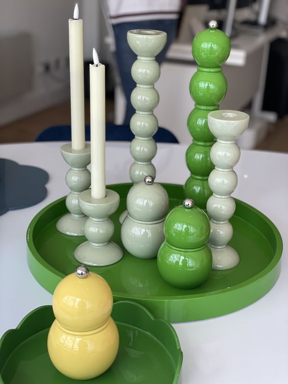 12 cm Bobbin Buttercream Salt & Pepper Grinder in Lacquer on Rubber Wood