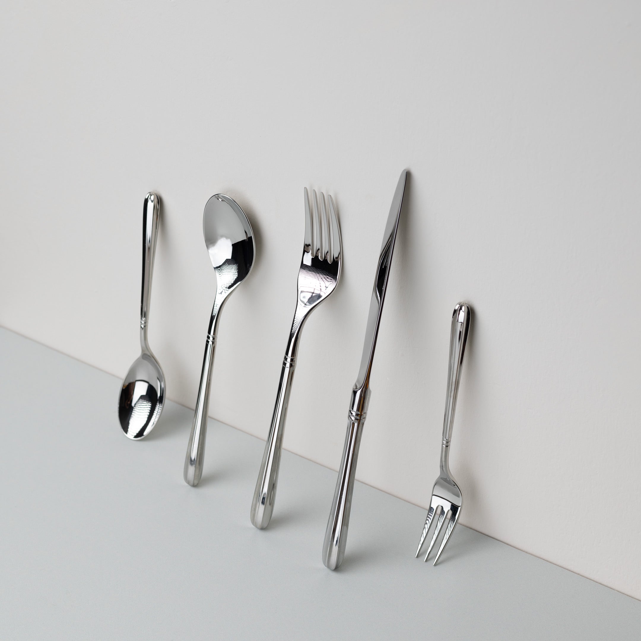 30 Pieces Elle Cutlery Set