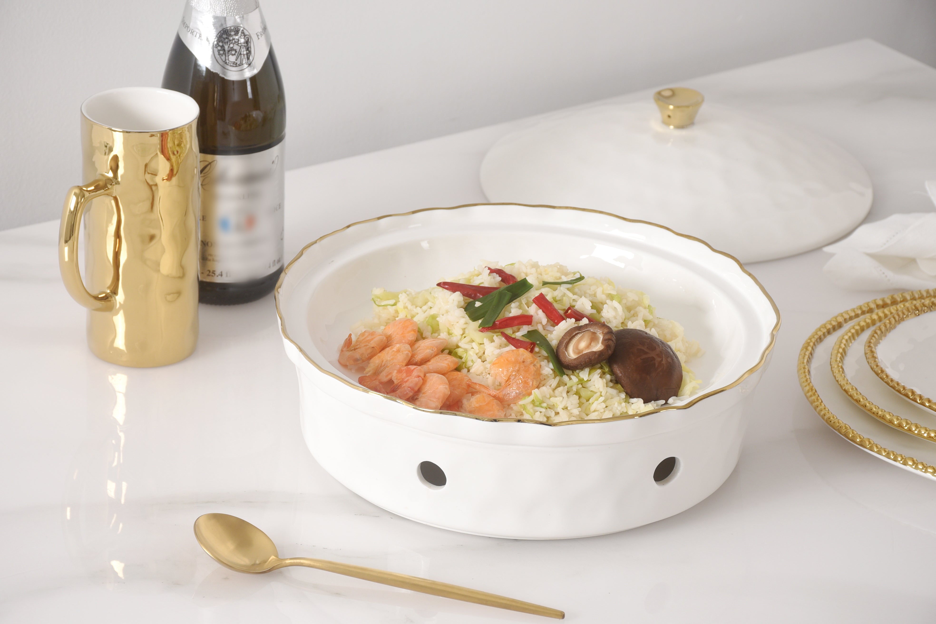 5-Piece Bundle of Large Round Chafing Dish with Wavy Gold Rim
