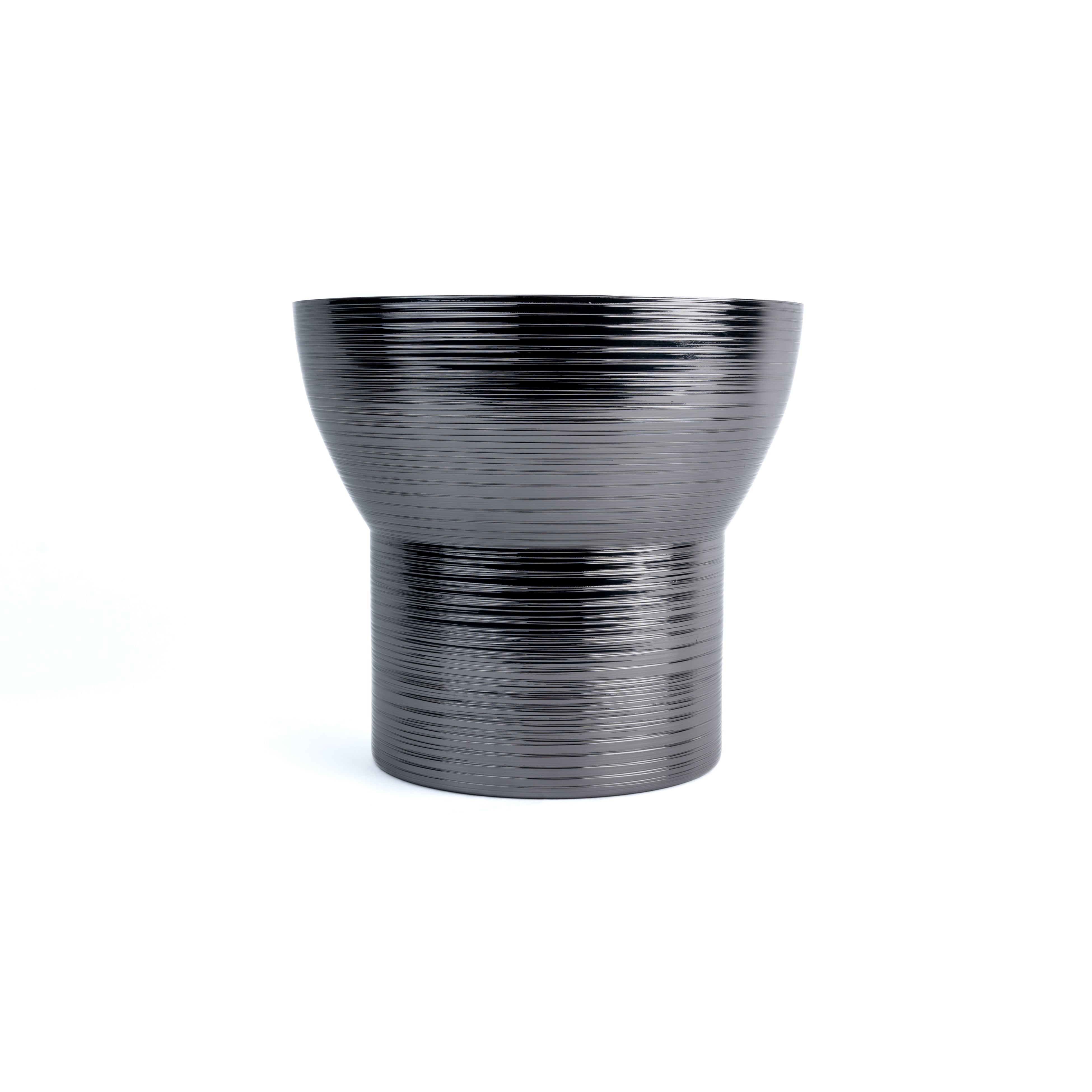 Contour Spin Cachepot